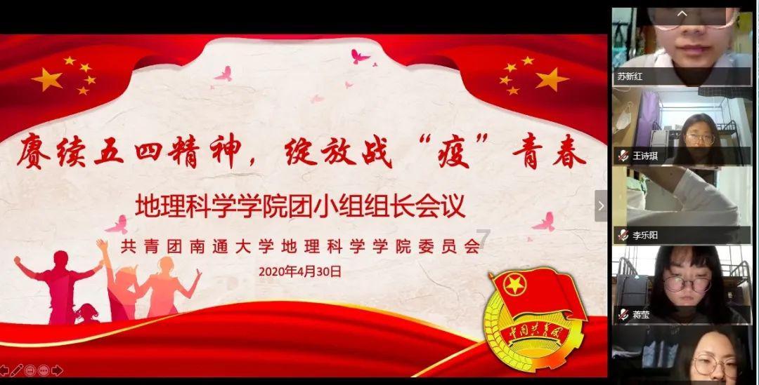 男孩吃鸡腿